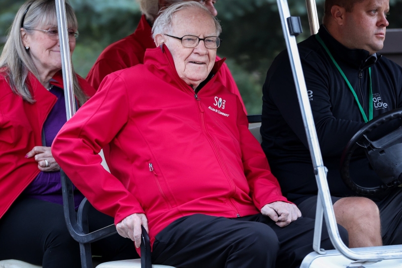 ‘Father Time Always Wins’: Warren Buffett, 94, Just Announced Major Changes to His Plan to Give Away His Money