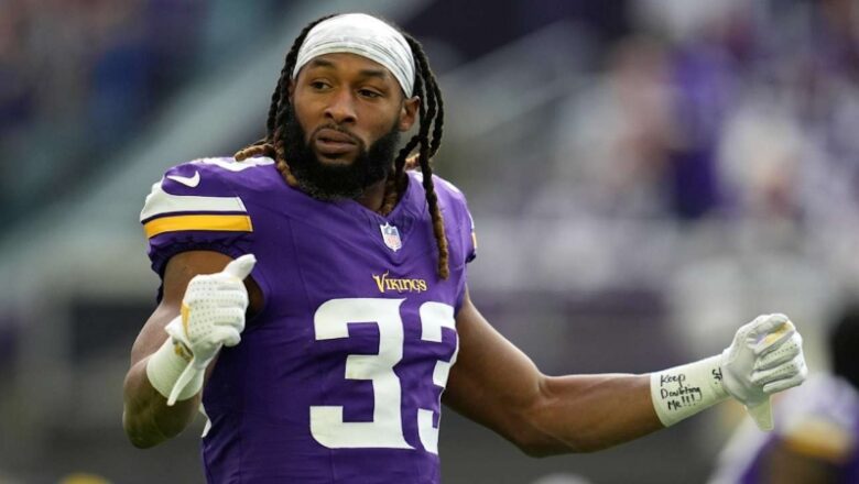 Aaron Jones’ mom stated Vikings required to bench him vs. Cardinals after current fumble problems Dec 06, 2024