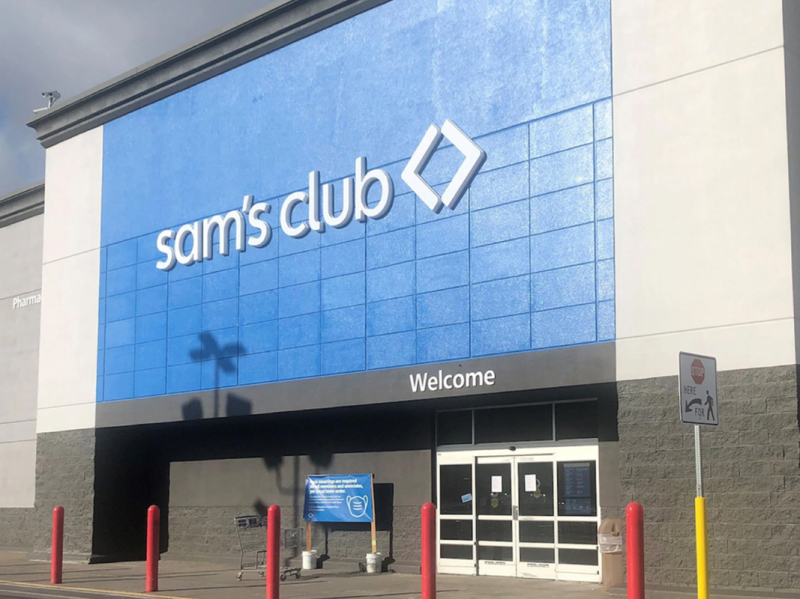 Deck the halls and the treat table with assistance from a $25 Sam’s Club subscription