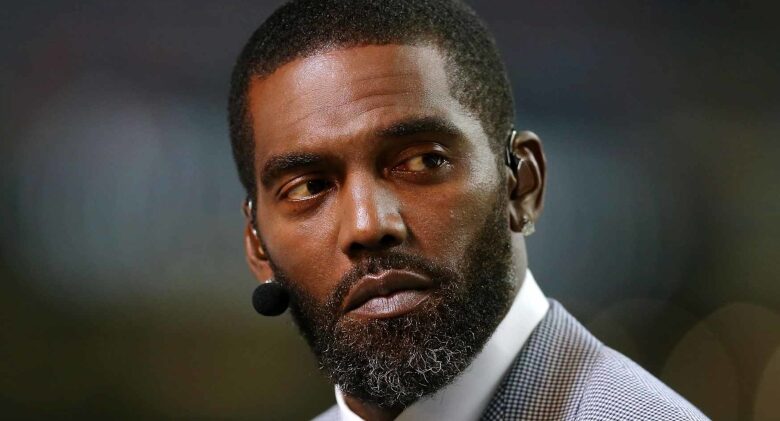 <aNFL HOFer Randy Moss Announces Cancer Diagnosis, Says He Underwent Surgery