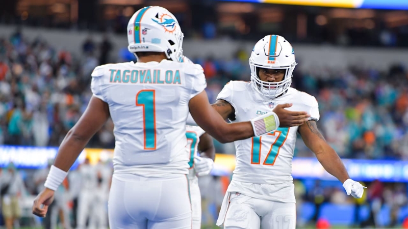 Tua Tagovailoa (hip) off injury report, however Jaylen Waddle (knee) uncertain for Dolphins’ video game vs. 49ers Dec 20, 2024