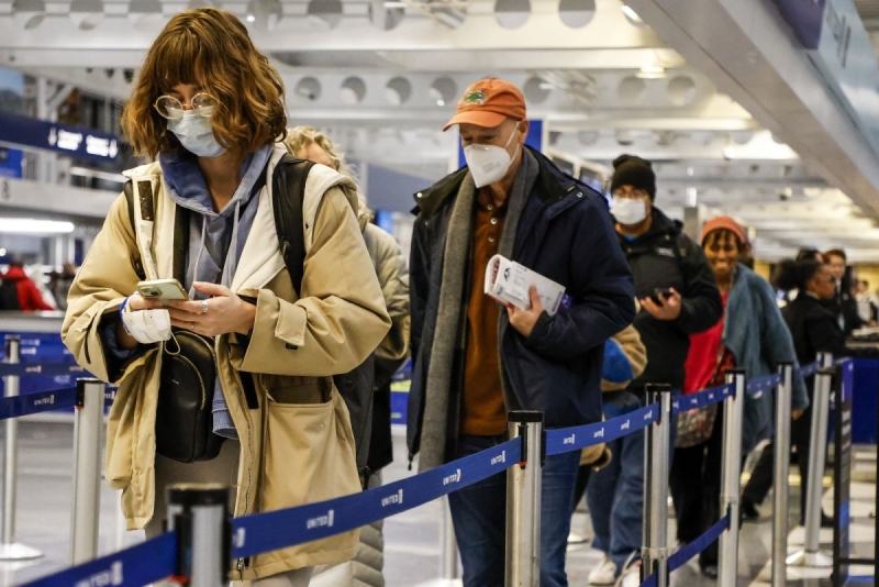 Snow, ice premises traffic at Chicago’s O’Hare Airport; cold absolutely nos in on U.S. East