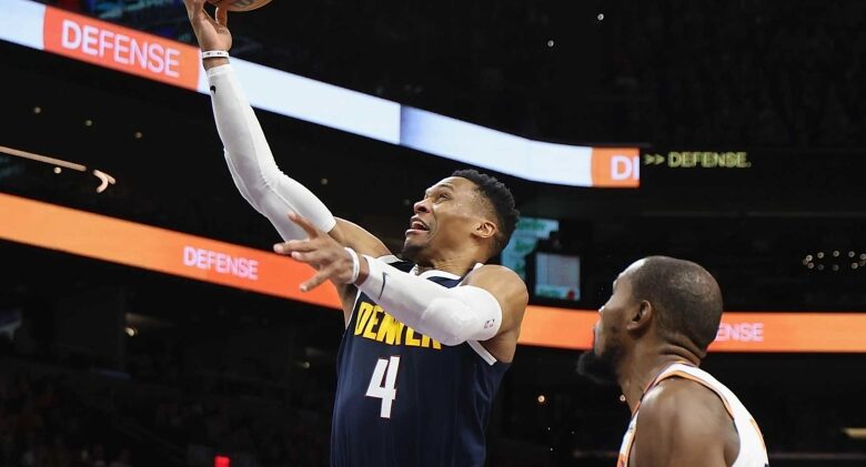 <aKevin Durant vs. Russell Westbrook Clash Gets Love from NBA Fans in Suns vs. Nuggets