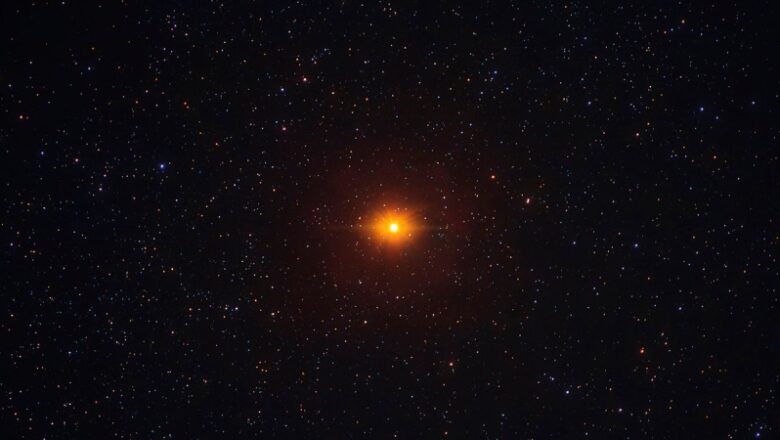 The Largest Star in deep space Is 1,700 x Bigger Than Our Sun