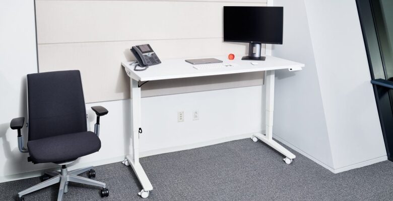 The 7 Best Standing Desks, Reviewed by Editors