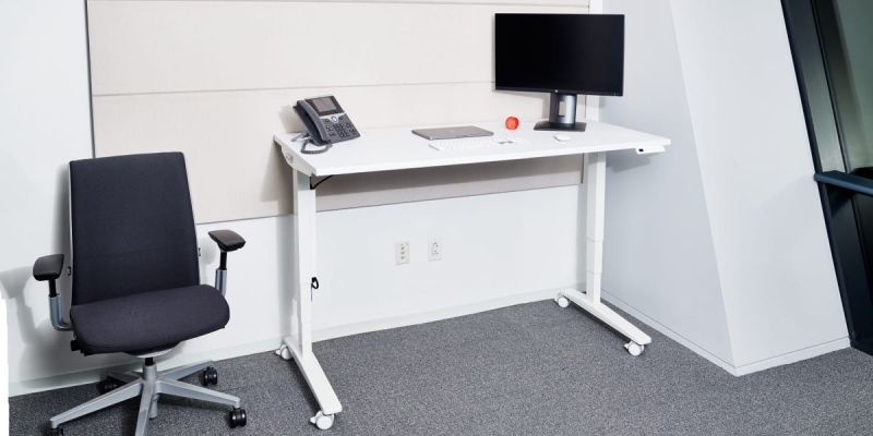 The 7 Best Standing Desks, Reviewed by Editors