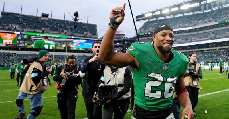 Saquon Barkley confesses he didn’t understand “hat and tee shirt” video games were a thing up until winning his very first NFC East title