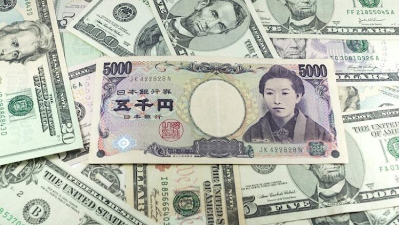 USD/JPY continues to fall towards 156.00 as traders anticipate BoJ to raise rates in January