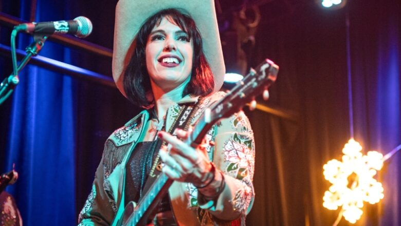 Jenny Don’t and the Spurs carried out at the Tractor Tavern on December 30, 2024