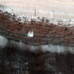 Spring on Mars brings frost avalanches, gas geysers and surges (images)