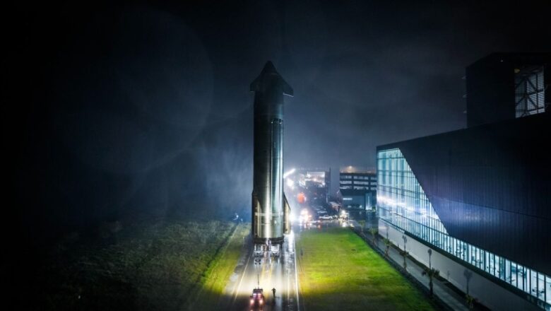 SpaceX rolls Starship out to pad ahead of Flight 7 test launch (images)