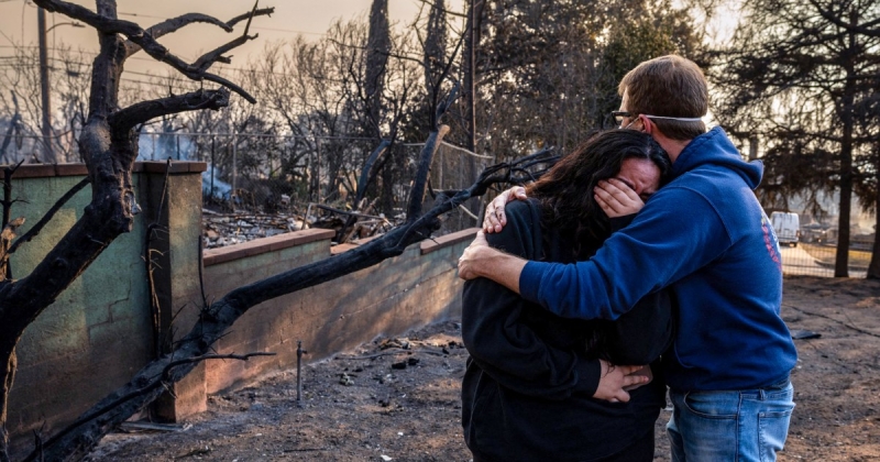 Los Angeles citizens go back to ashes and ruins after ravaging wildfires