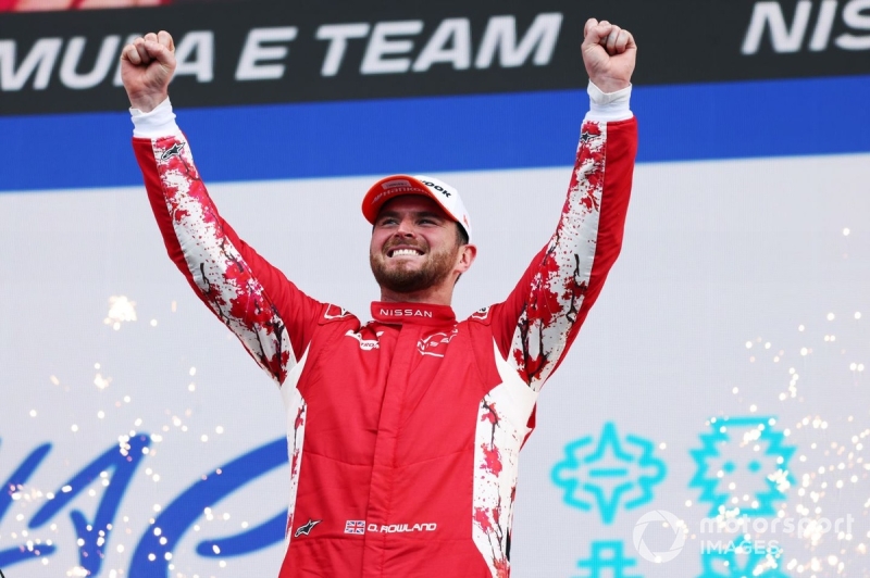 Mexico City E-Prix: Rowland snatches triumph from Porsche after late security cars and truck