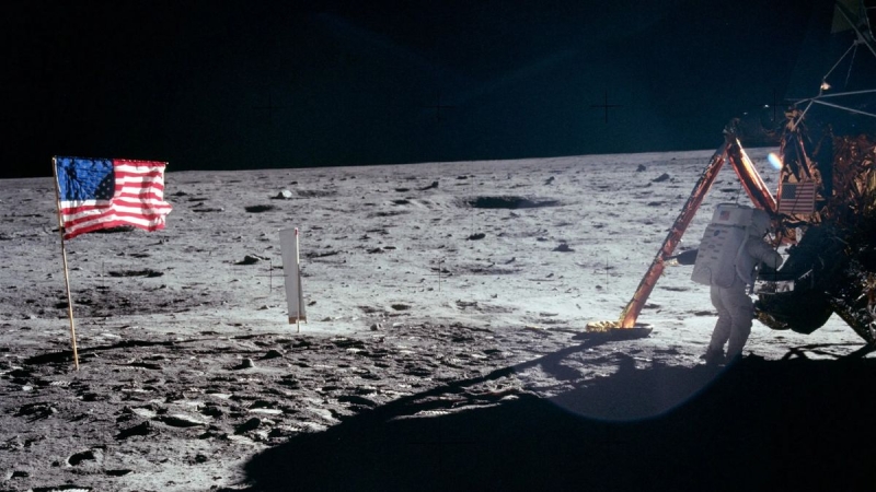 What took place to the flags Apollo astronauts left on the moon?