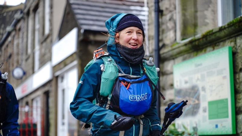 Triathlon star raising funds and spirits with INCREDIBLE display screen in Britain’s ‘most ruthless’ ultrarunning race