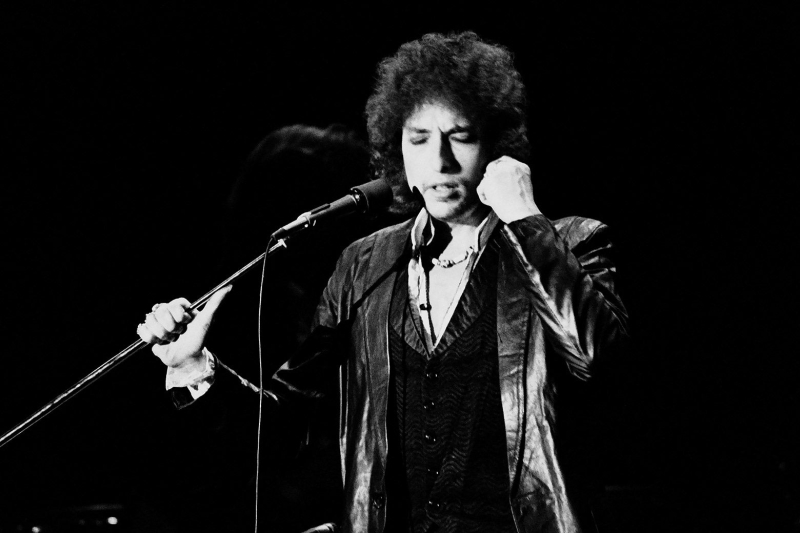 ‘A Complete Unknown’ Depicts Dylan’s Rise in the ’60s. His Chart Success Came Years Later.